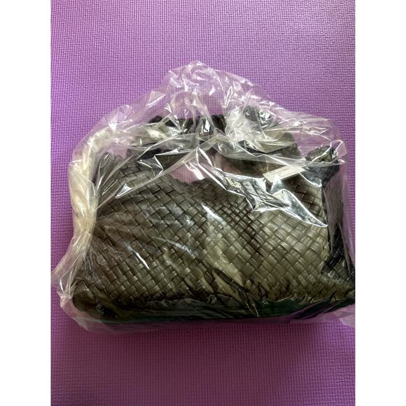 $764 Handwoven Bag NEW Leather Handbag Made in Italy Color BLACK - Picture 2 of 5